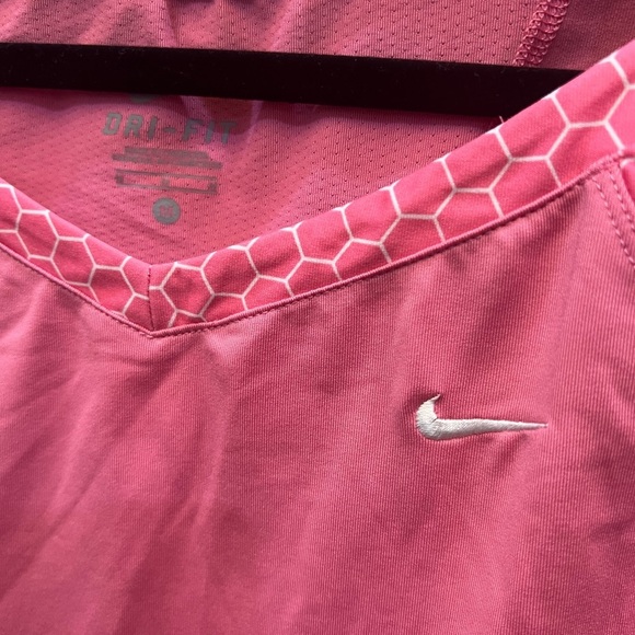 Nike Tank Bundle - Picture 5 of 7